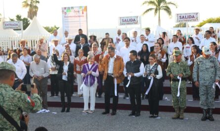 Disfrutan gobernador y alcaldesa pabellón de Nuevo Laredo en inauguración de Feria Tamaulipas 2023