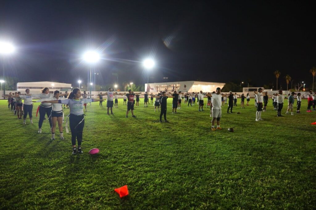 Participan jóvenes neolaredenses en Try Outs de tochito, buscan lugar en selectivo