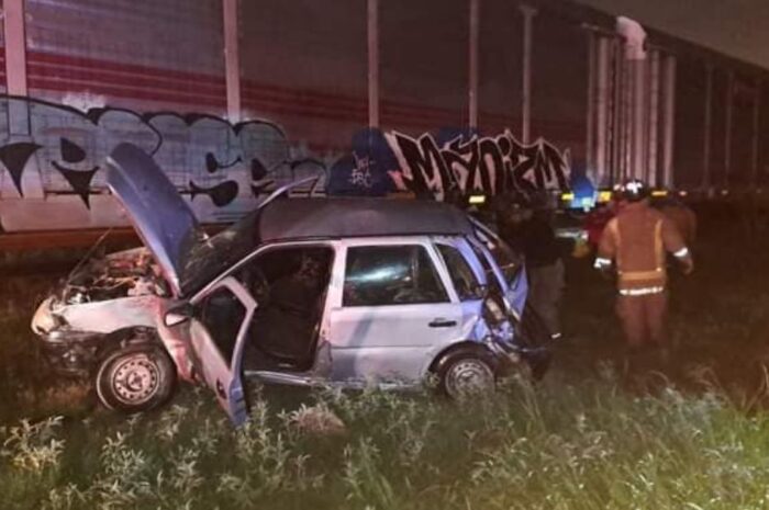 Tren colisiona con auto en Ciudad Victoria; deja un amputado y dos heridas