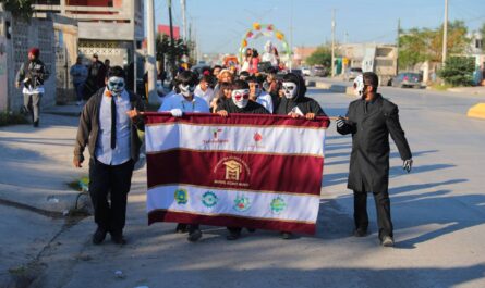 Promueve preparatoria municipal “Manuel Gómez Morín” tradiciones mexicanas con desfile