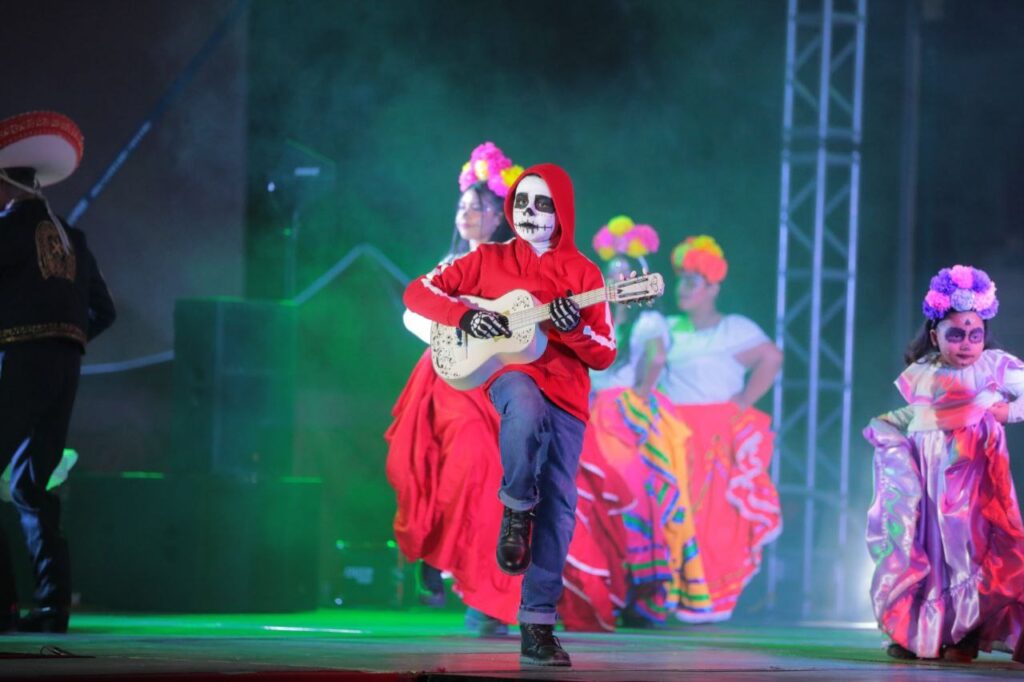 Destacan neolaredenses impulso de tradiciones con “Festival Internacional de la Catrina 2023”