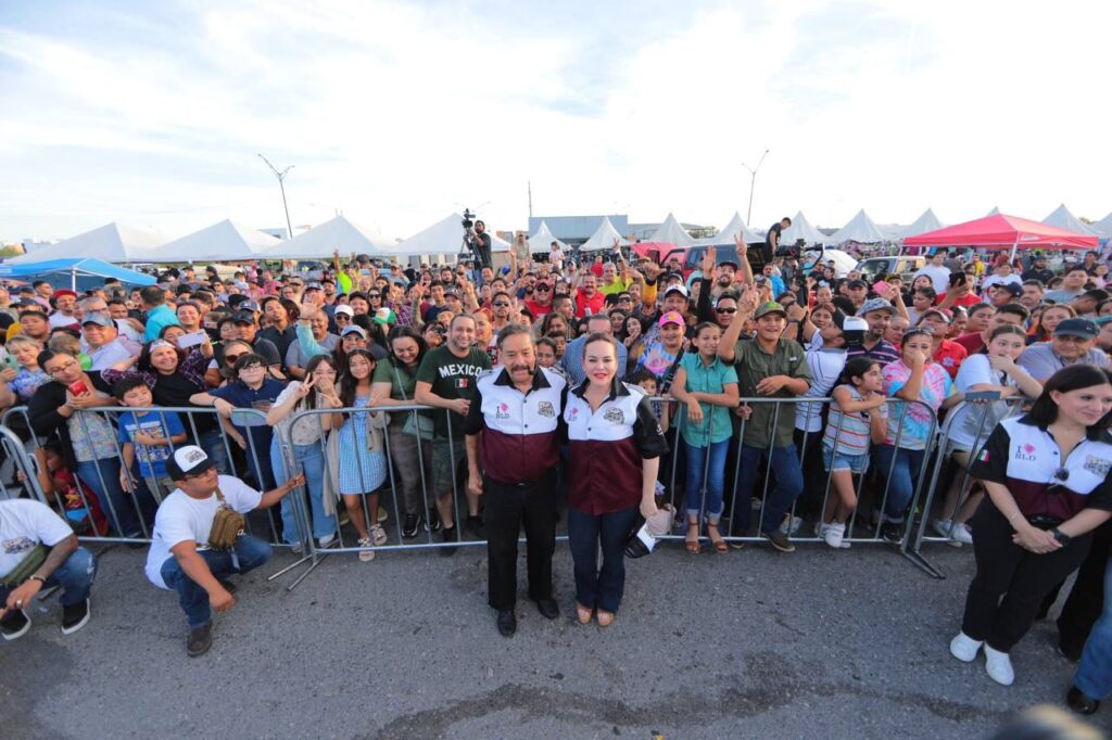 Viven familias neolaredenses fin de semana lleno de adrenalina con Car y Moto Fest 2023