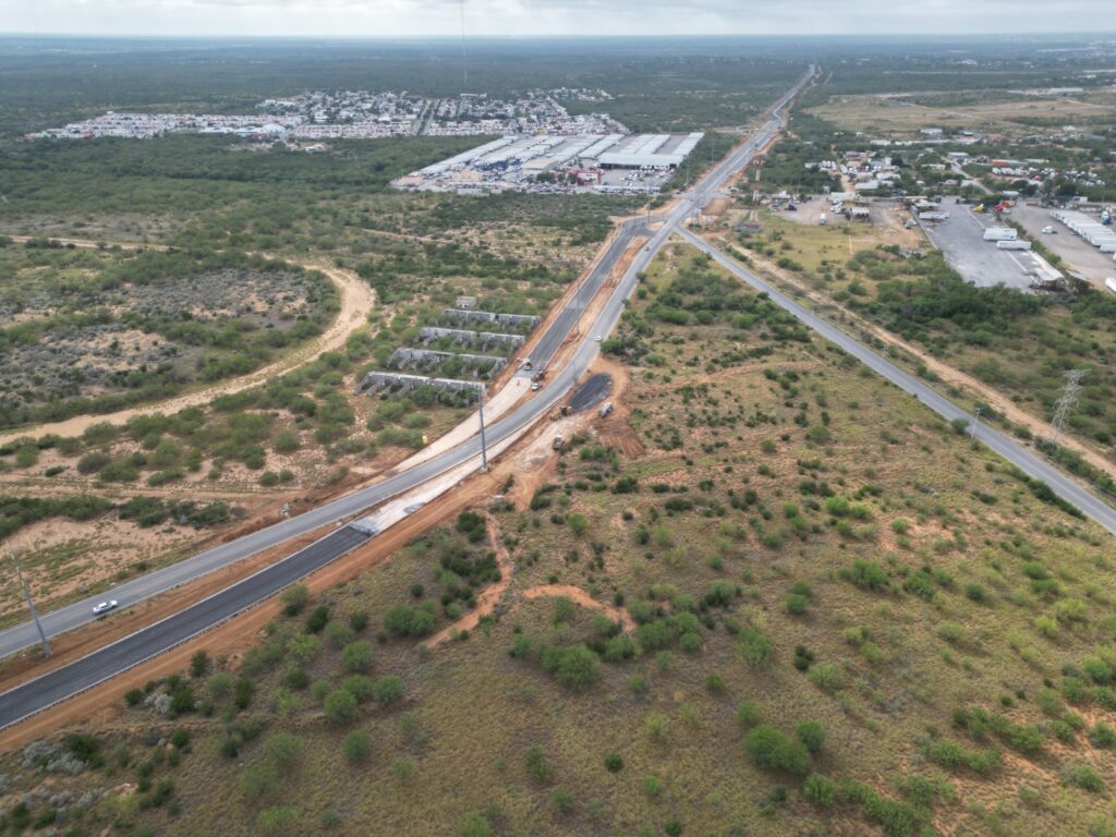 Avanza construcción del Bulevar Miraflores en Nuevo Laredo