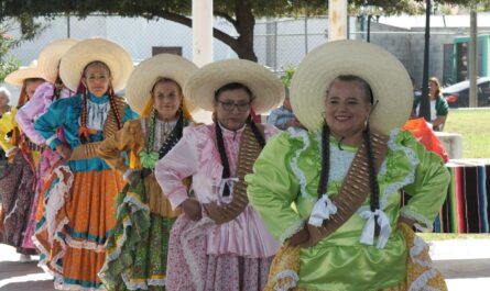 Participará DIF Nuevo Laredo en desfile revolucionario; invitan a ciudadanía a disfrutar del recorrido