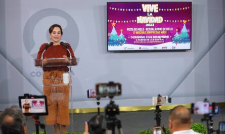 Anuncia Carmen Lilia Canturosas “Vive la Navidad 2023”; llegarán a Nuevo Laredo pista y resbaladero de hielo