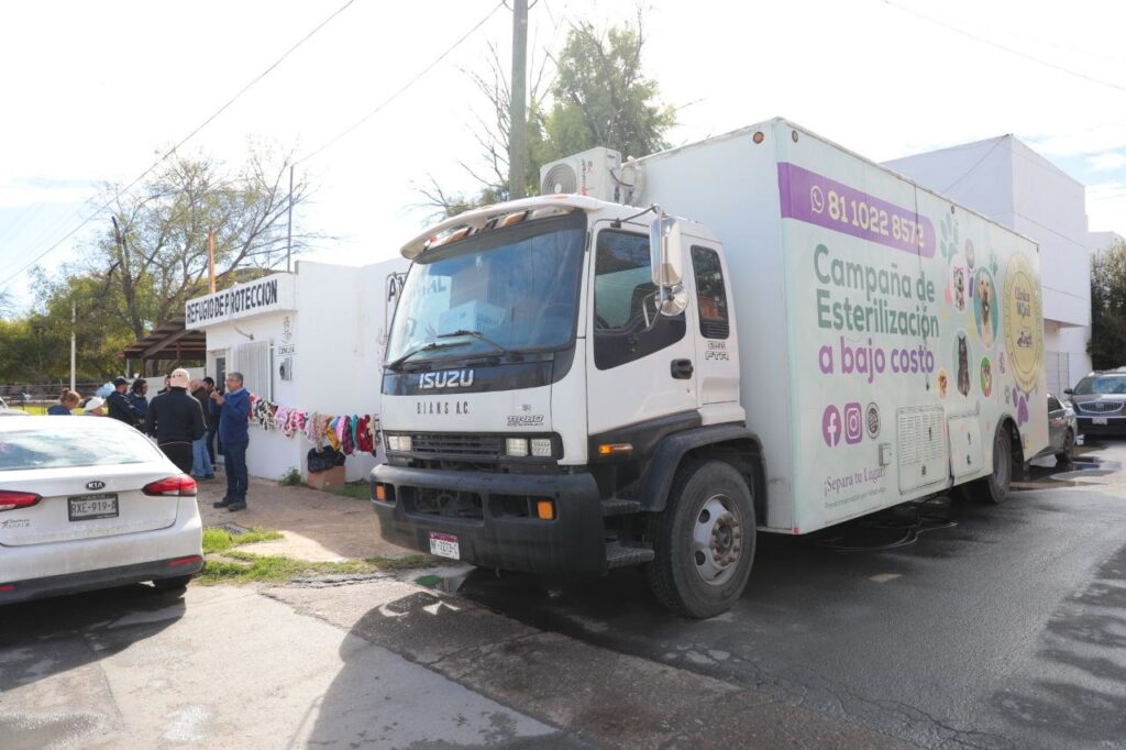 Responden neolaredenses a campaña de esterilización del Gobierno Municipal