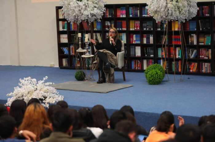 Imparte INMUJER conferencia sobre la formación política feminista