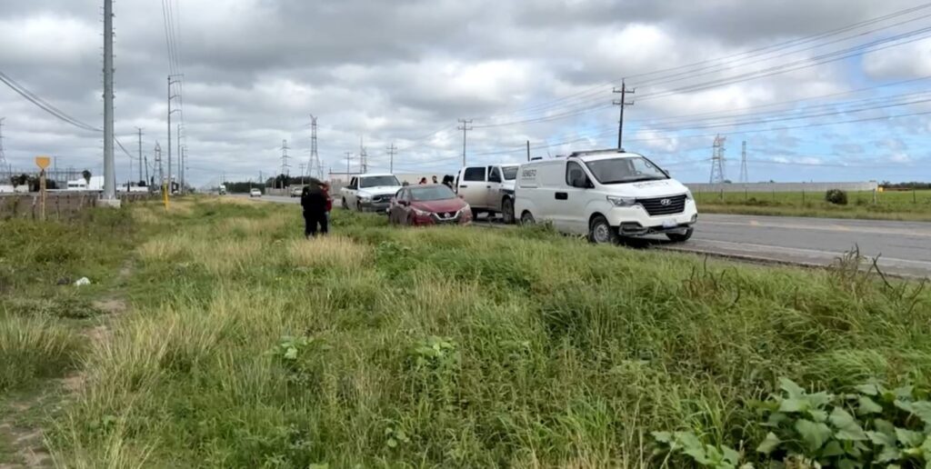 Encuentran cuerpo sin vida en vehículo abandonado en la carretera Reynosa-San Fernando