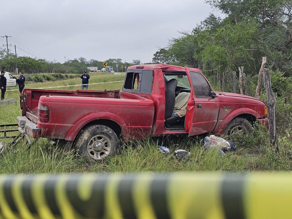 Vuelca y pierde la vida en Antiguo Morelos