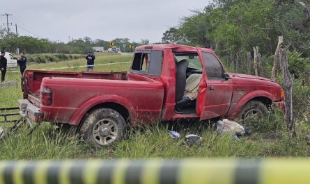 Vuelca y pierde la vida en Antiguo Morelos