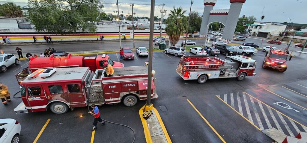 Incendio en cocina de Burger King en Ciudad Victoria desata rápida respuesta de Bomberos