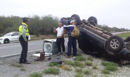 Conductor sale ileso de volcadura en la Victoria-Matamoros