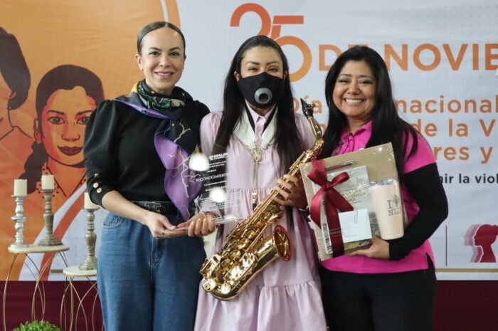 Se suman mujeres neolaredenses a lucha de activista María Elena Ríos