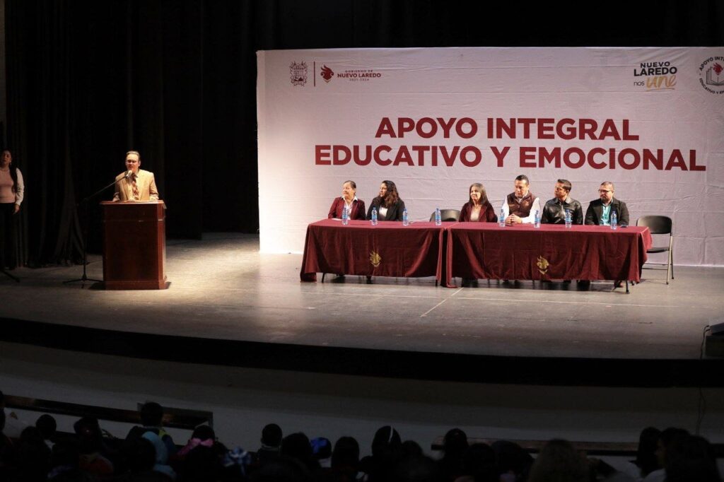 Estudiantes culminan con éxito programa de apoyo integral