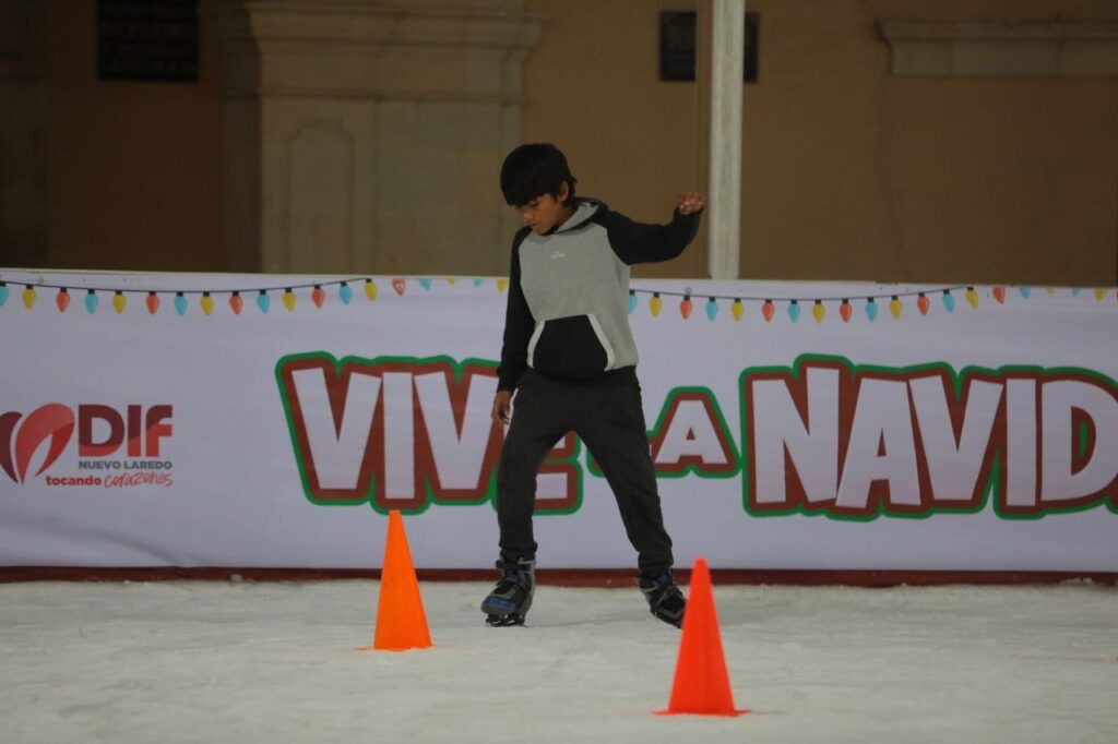 Invita Gobierno de Nuevo Laredo a disfrutar de pista de hielo