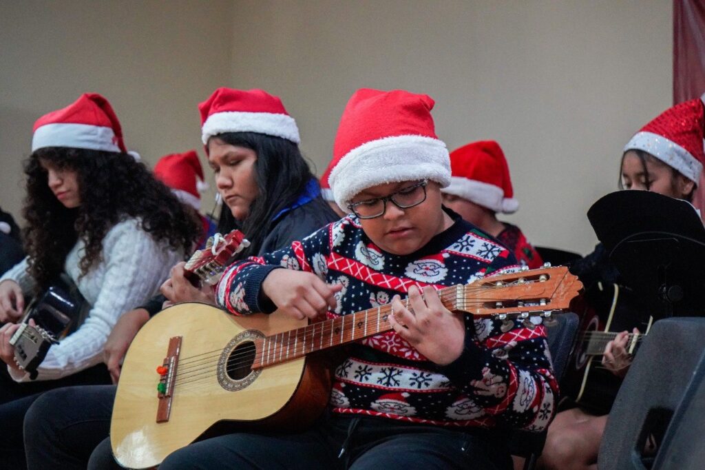 Resuena temporada navideña en escuela de musica del DIF Nuevo Laredo con festival de fin de cursos