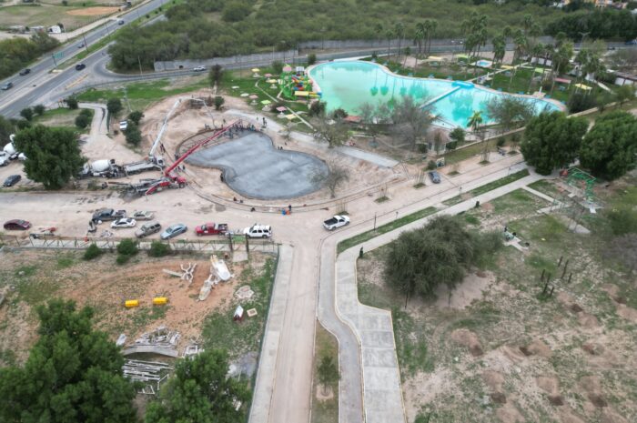 Avanza remodelación del Parque Viveros; inicia instalación de juegos y área acuática