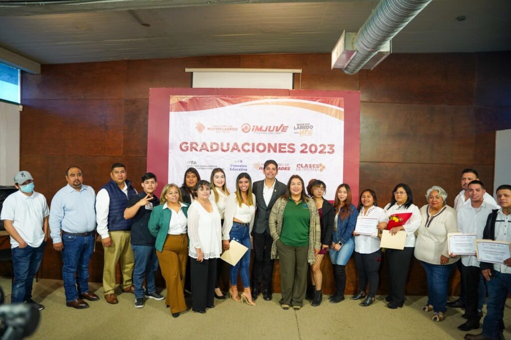 Culminan 300 jóvenes cursos de habilidades y certificaciones escolares en Nuevo Laredo