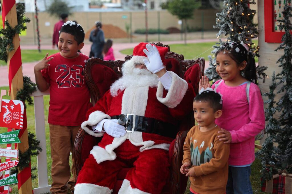 Disfrutan neolaredenses “Mágica Navidad” en el Zoológico