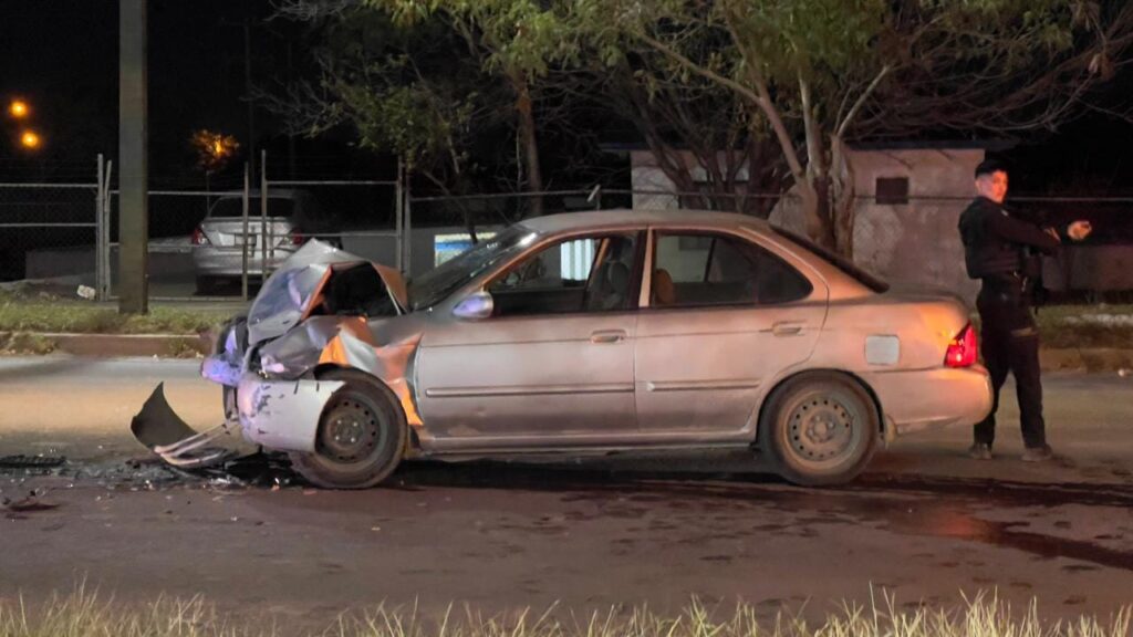 Conductor ebrio protagoniza violento choque, intenta huir pero es detenido en Victoria