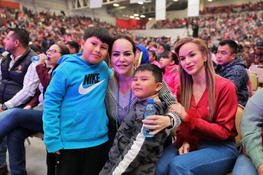 Celebran miles de familias Día De Reyes con festival del Gobierno Municipal y DIF Nuevo Laredo