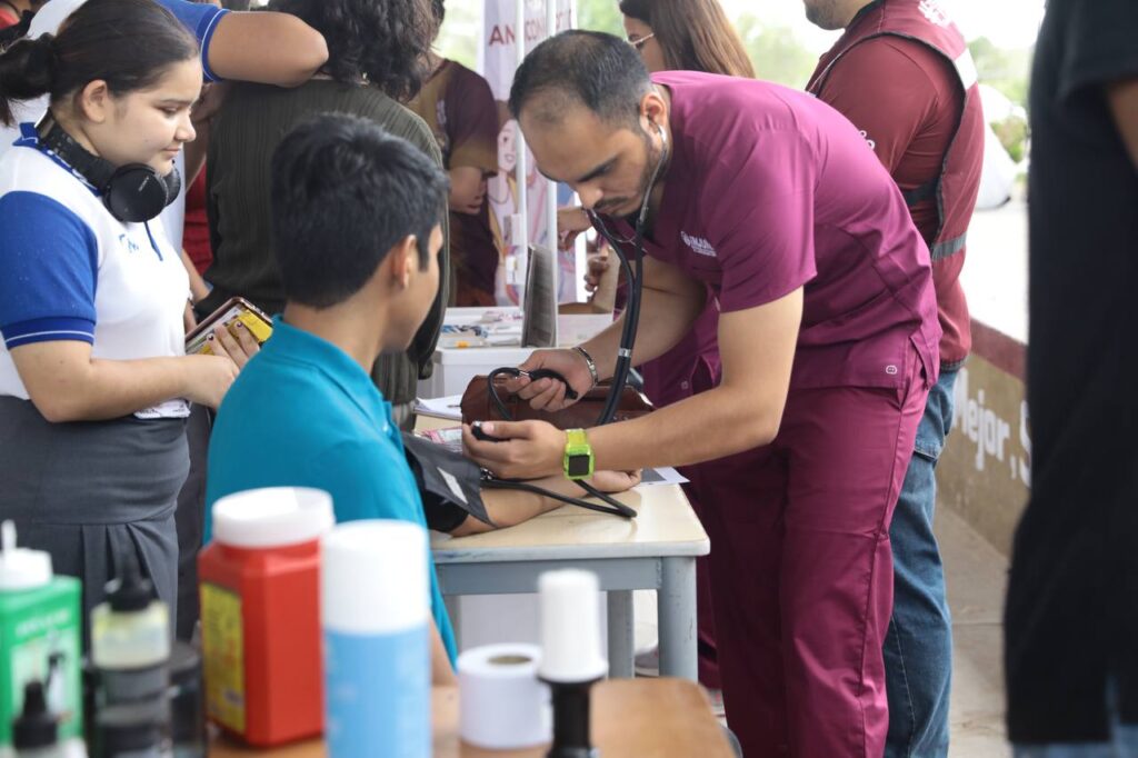 Atiende IMJUVE salud de los jóvenes neolaredenses