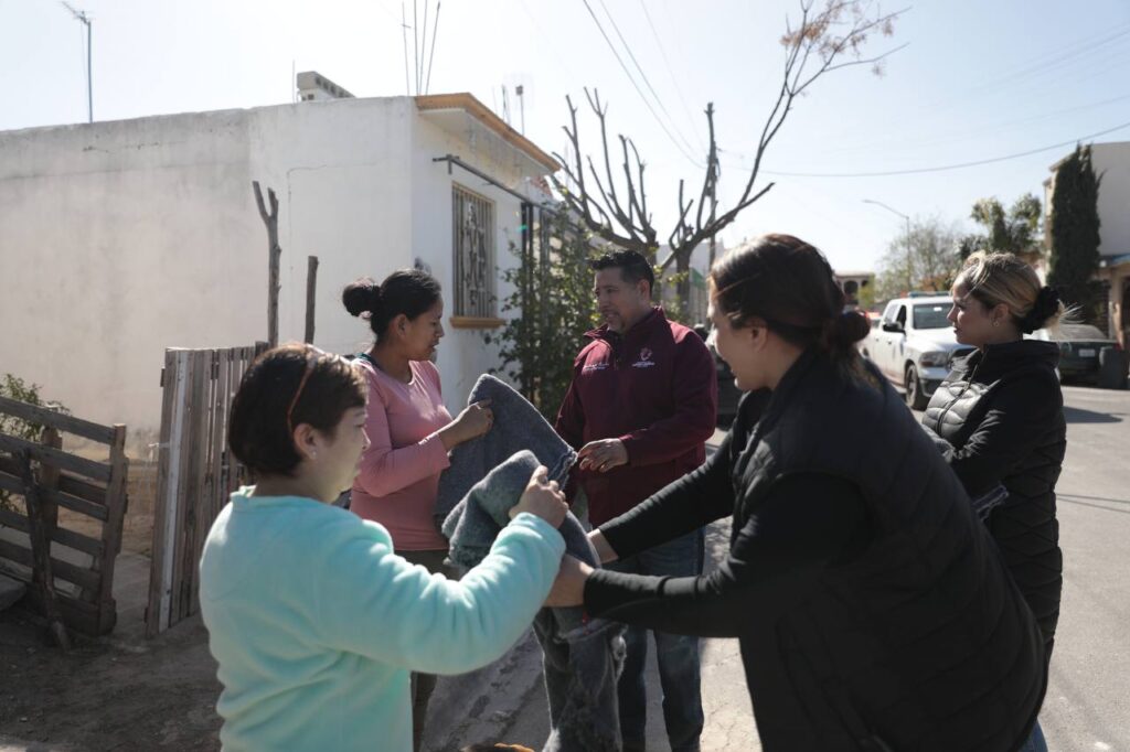 Lleva Gobierno Municipal apoyo invernal al sur de Nuevo Laredo