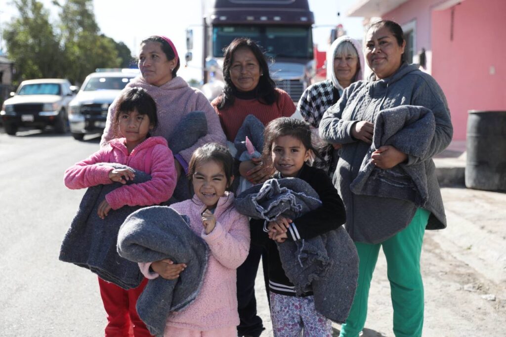 Lleva Gobierno Municipal apoyo invernal al sur de Nuevo Laredo