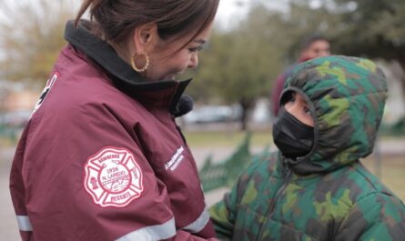 Da alcaldesa Carmen Lilia Canturosas arranque a operativo carrusel por bajas temperaturas