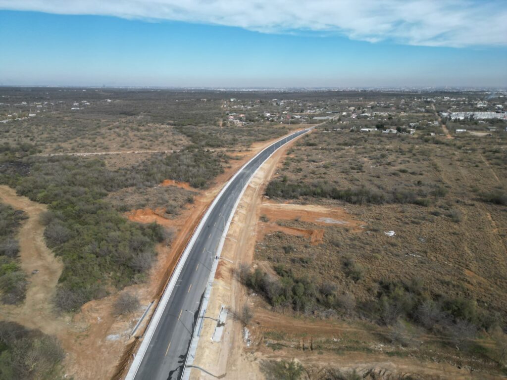 El sur de Nuevo Laredo ahora está mejor conectado; entrega alcaldesa Carmen Lilia Canturosas Eje Vial Río Bravo y nuevas pavimentaciones