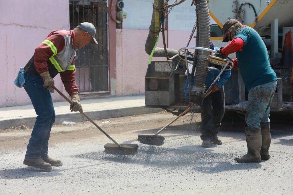 Atiende Servicios Públicos Primarios de Nuevo Laredo peticiones de bacheo