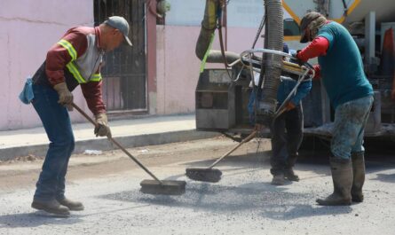 Atiende Servicios Públicos Primarios de Nuevo Laredo peticiones de bacheo