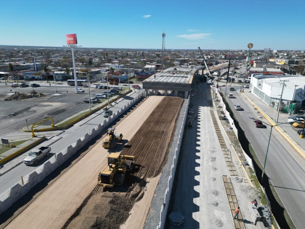 Avanza construcción del Puente Calzada de los Héroes en Nuevo Laredo