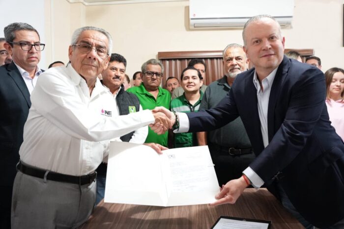 Se registra Carlos Canturosas ante el INE; va por diputación federal de coalición Morena-PT-Verde