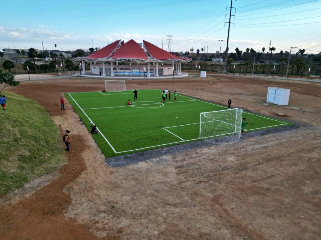 La transformación avanza; entrega Carmen Lilia Canturosas rehabilitación de área deportiva y recreativa del Laguito