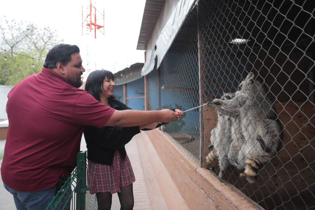 Se divierten ciudadanos con actividad “Ofrenda a tu Ex”