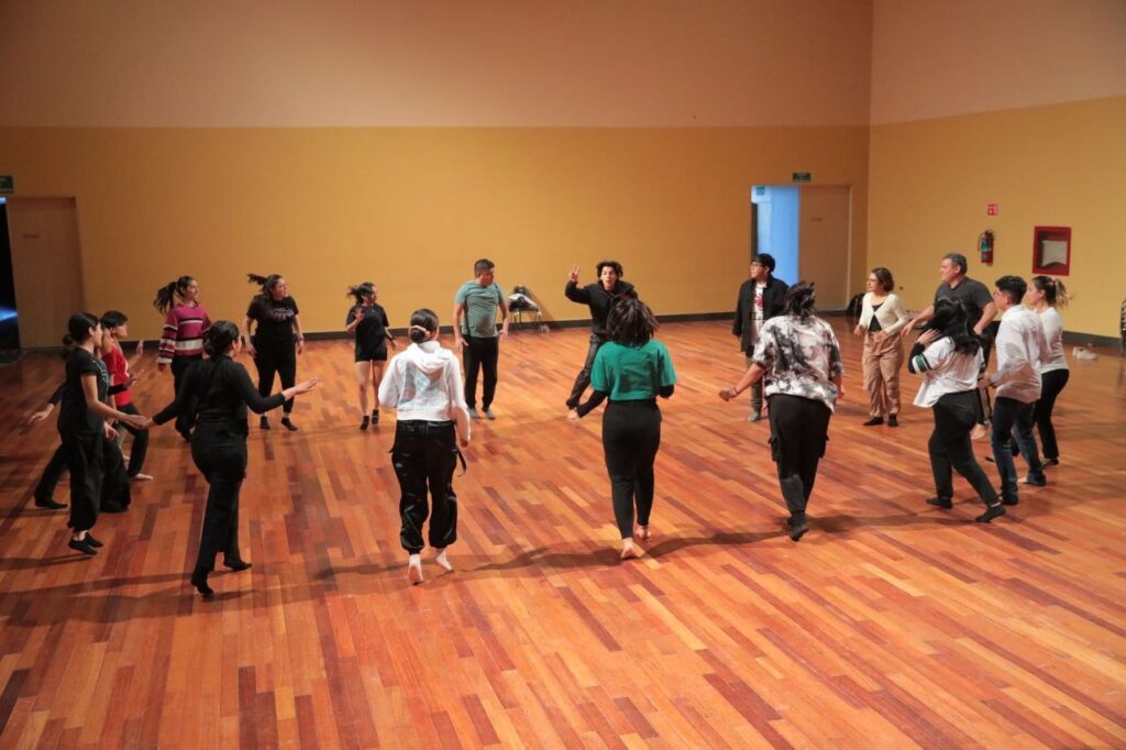 Brinda Nuevo Laredo clases de danza gratuita a jóvenes