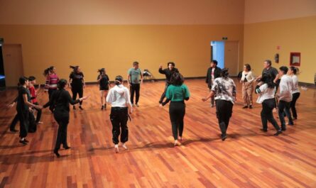 Brinda Nuevo Laredo clases de danza gratuita a jóvenes