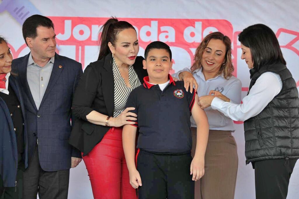 Arranca Carmen Lilia Canturosas campaña de vacunación contra el VPH; Nuevo Laredo único municipio en brindar este beneficio gratuito