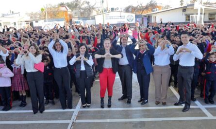 Arranca Carmen Lilia Canturosas campaña de vacunación contra el VPH; Nuevo Laredo único municipio en brindar este beneficio gratuito