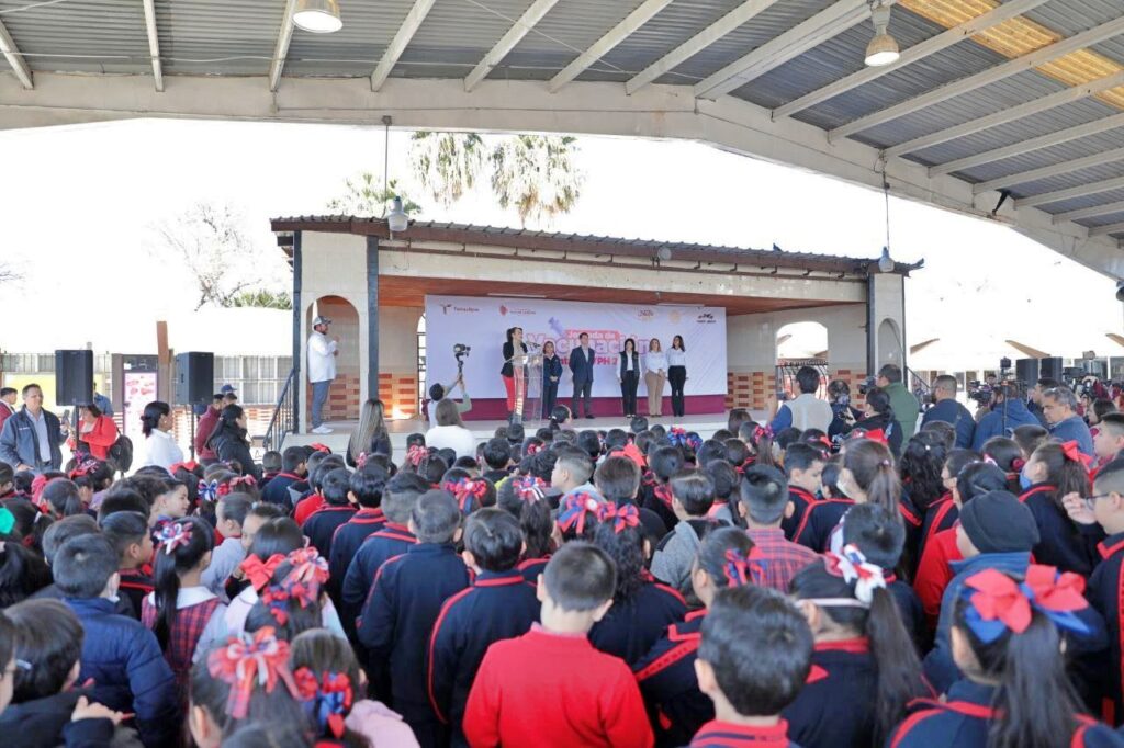 Arranca Carmen Lilia Canturosas campaña de vacunación contra el VPH; Nuevo Laredo único municipio en brindar este beneficio gratuito