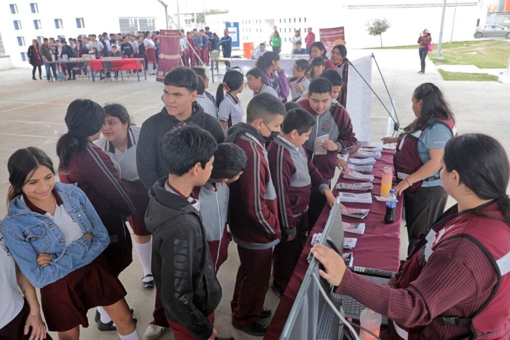 Llega Brigada Contacto Joven a secundaria 94