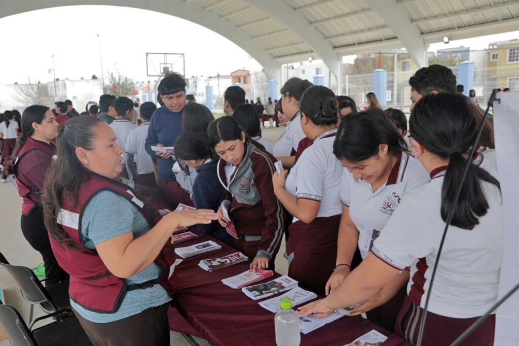 Llega Brigada Contacto Joven a secundaria 94