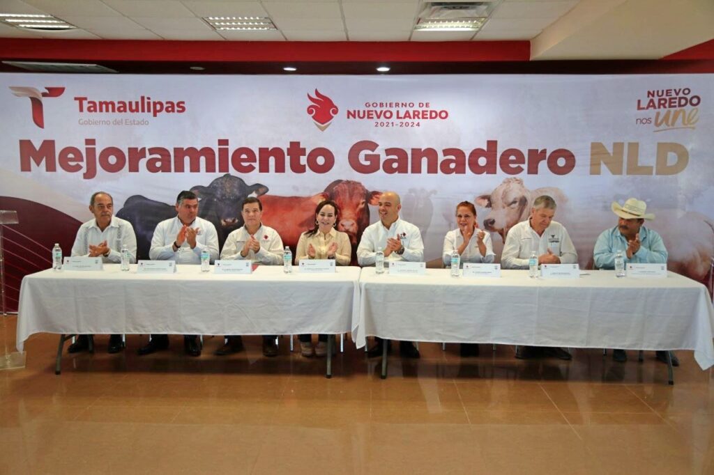 Entrega Carmen Lilia Canturosas apoyo sin precedentes a ganaderos de Nuevo Laredo