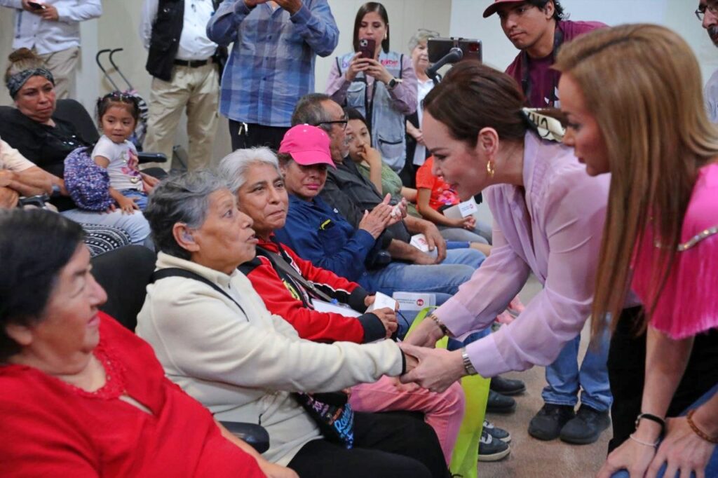 Transforman gobierno municipal y DIF calidad de vida de ciudadanos con campaña de aparatos auditivos