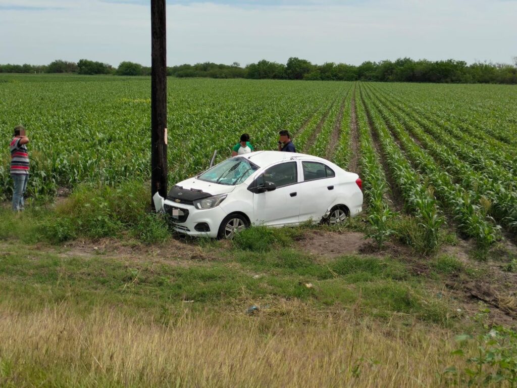 Accidente en Carretera Federal 101 deja tres mujeres y un menor heridos