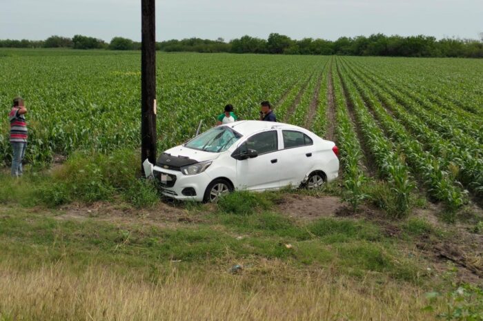 Accidente en Carretera Federal 101 deja tres mujeres y un menor heridos