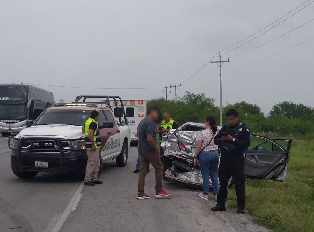 Joven lesionada tras choque en el Libramiento de San Fernando