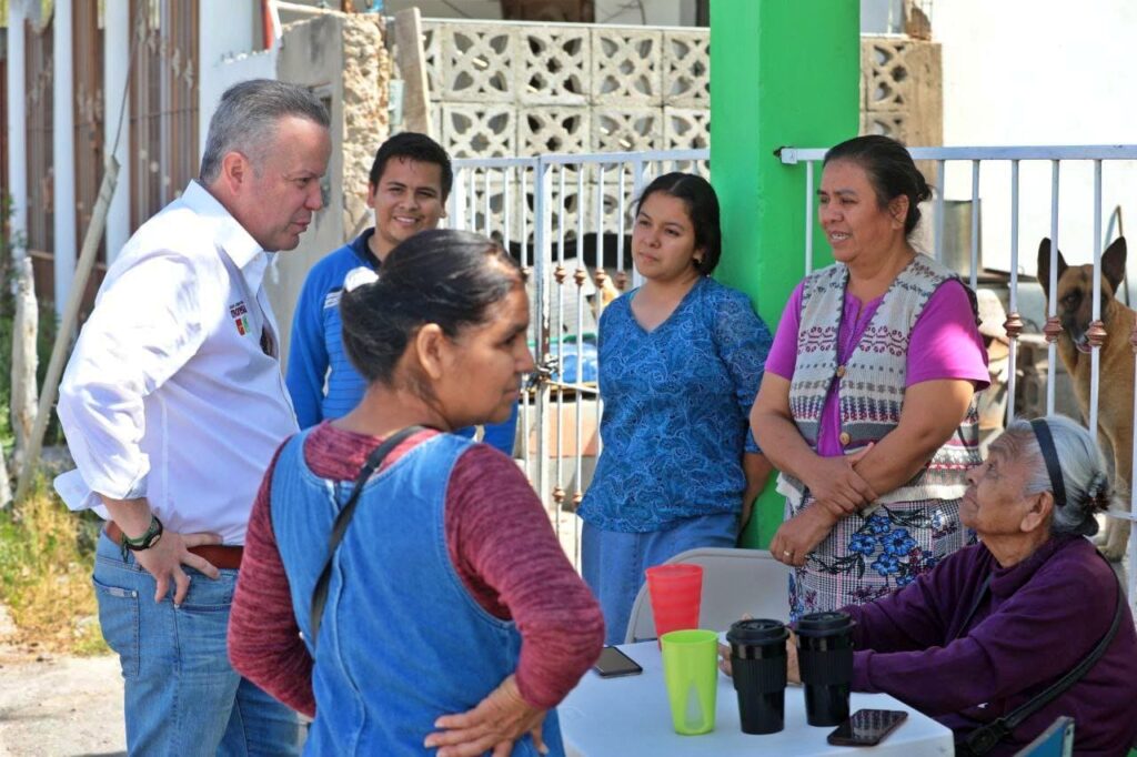 Respaldan a Carlos Canturosas vecinos del poniente de Nuevo Laredo