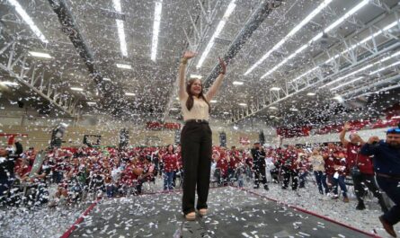 Carmen Lilia Canturosas se registra como candidata a la alcaldía de Nuevo Laredo ante el IETAM; va por reelección